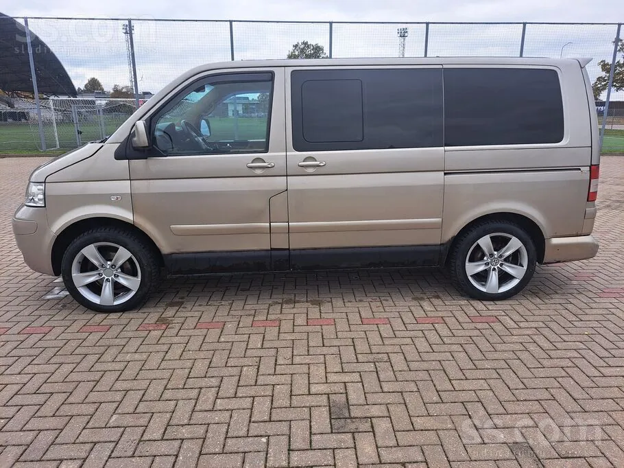 Volkswagen Multivan 2006 photo 5