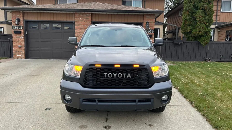 Toyota Tundra 2012 photo 3