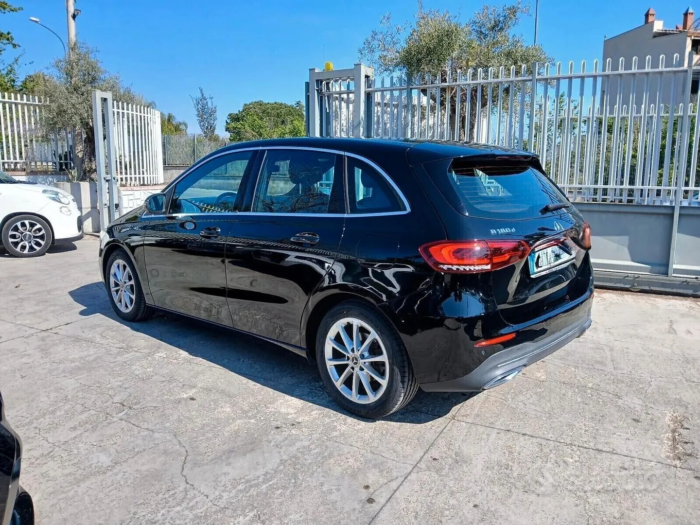 Mercedes-Benz B-Class 2019 photo 3