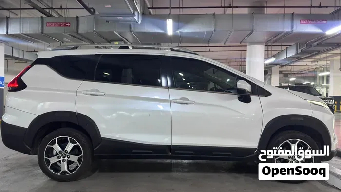 Mitsubishi Xpander Cross 2023 photo 3