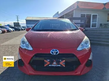 Toyota Aqua 2015 photo 3