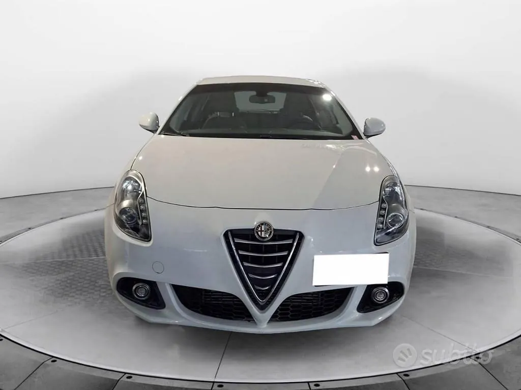 Alfa Romeo Giulietta 2016 photo 2