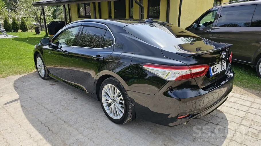 Toyota Camry 2019 photo 3