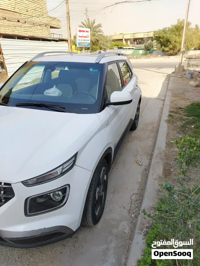 Hyundai Venue 2022 photo 2