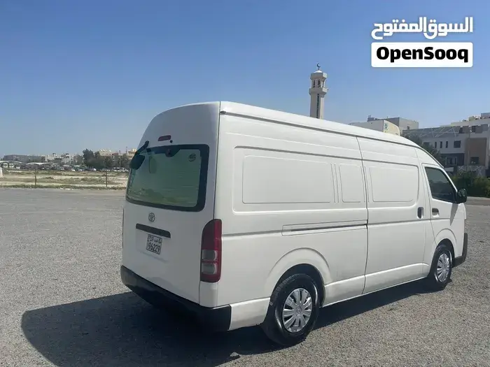 Toyota Hiace 2021 photo 3
