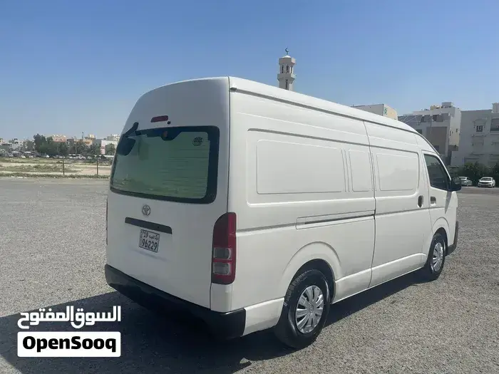 Toyota Hiace 2021 photo 4