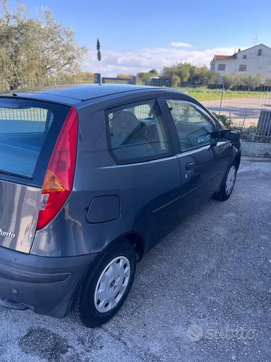 Fiat Punto 2000 photo 3