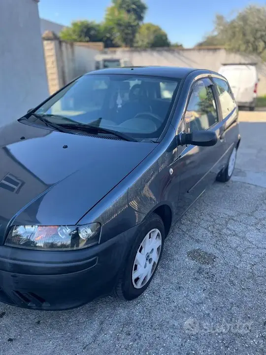 Fiat Punto 2000 photo 2