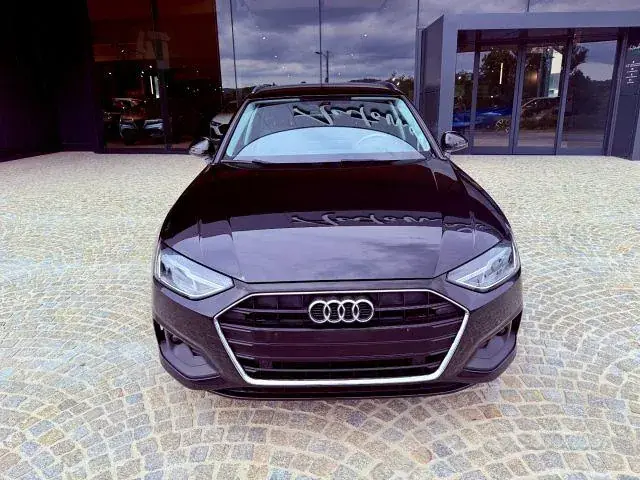 Audi A4 2022 photo 3