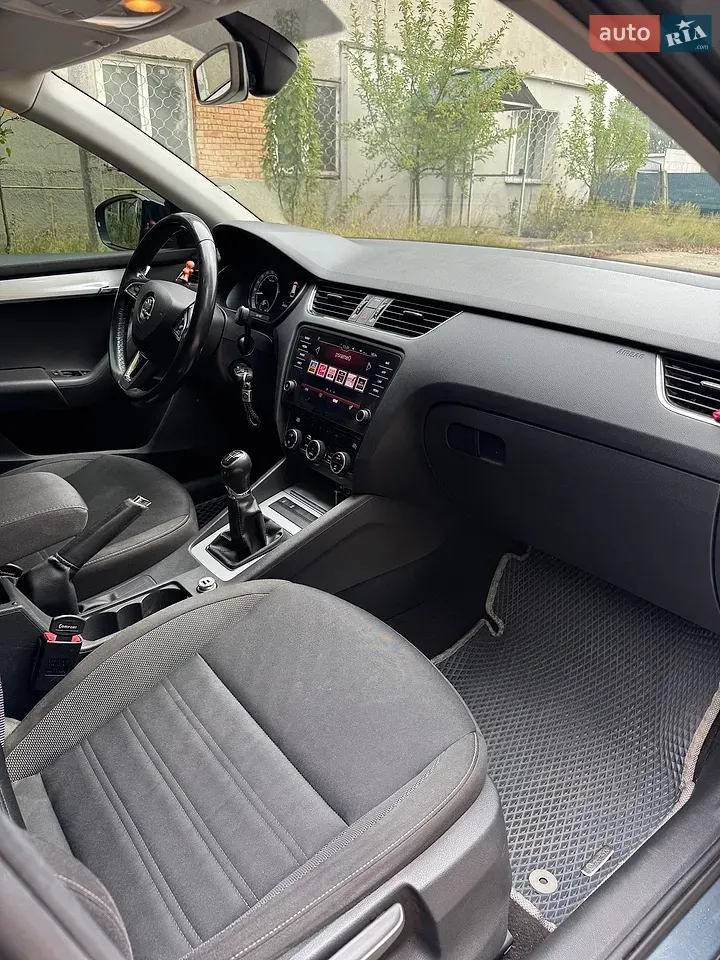 Skoda Octavia 2018 photo 2
