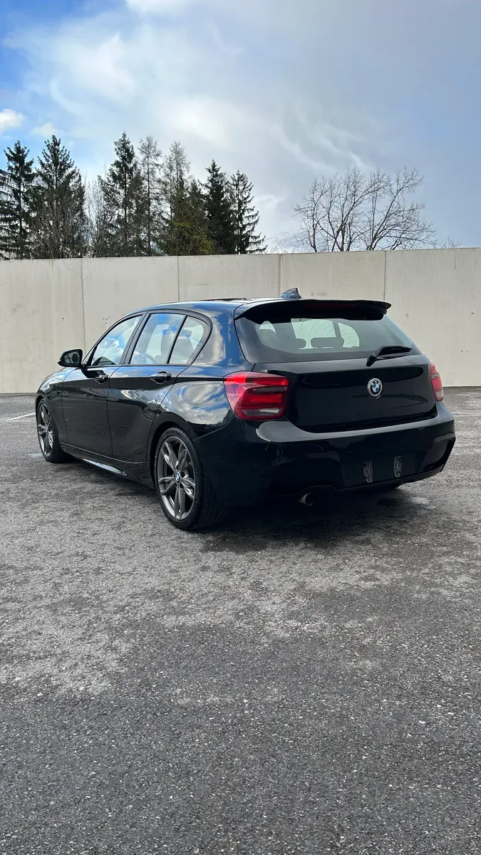 BMW 1 Series 2012 photo 2