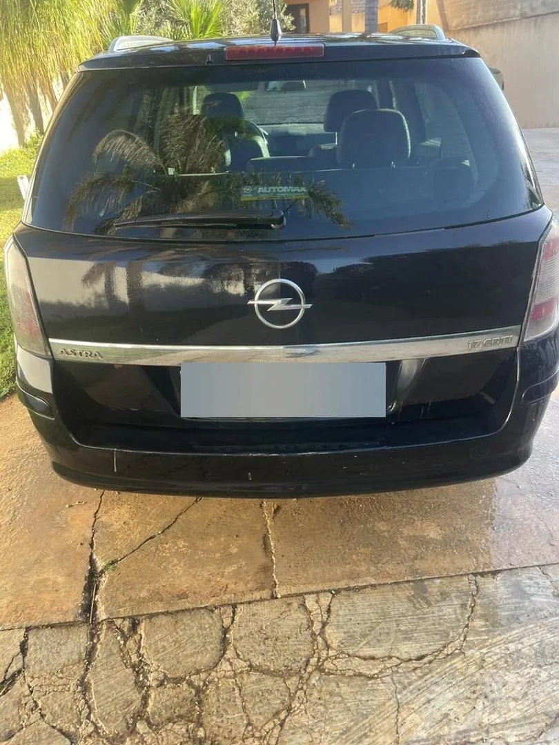 Opel Astra 2007 photo 2