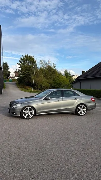Mercedes-Benz E200 D
