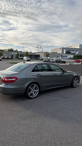Mercedes-Benz E200 D 2010 photo 4