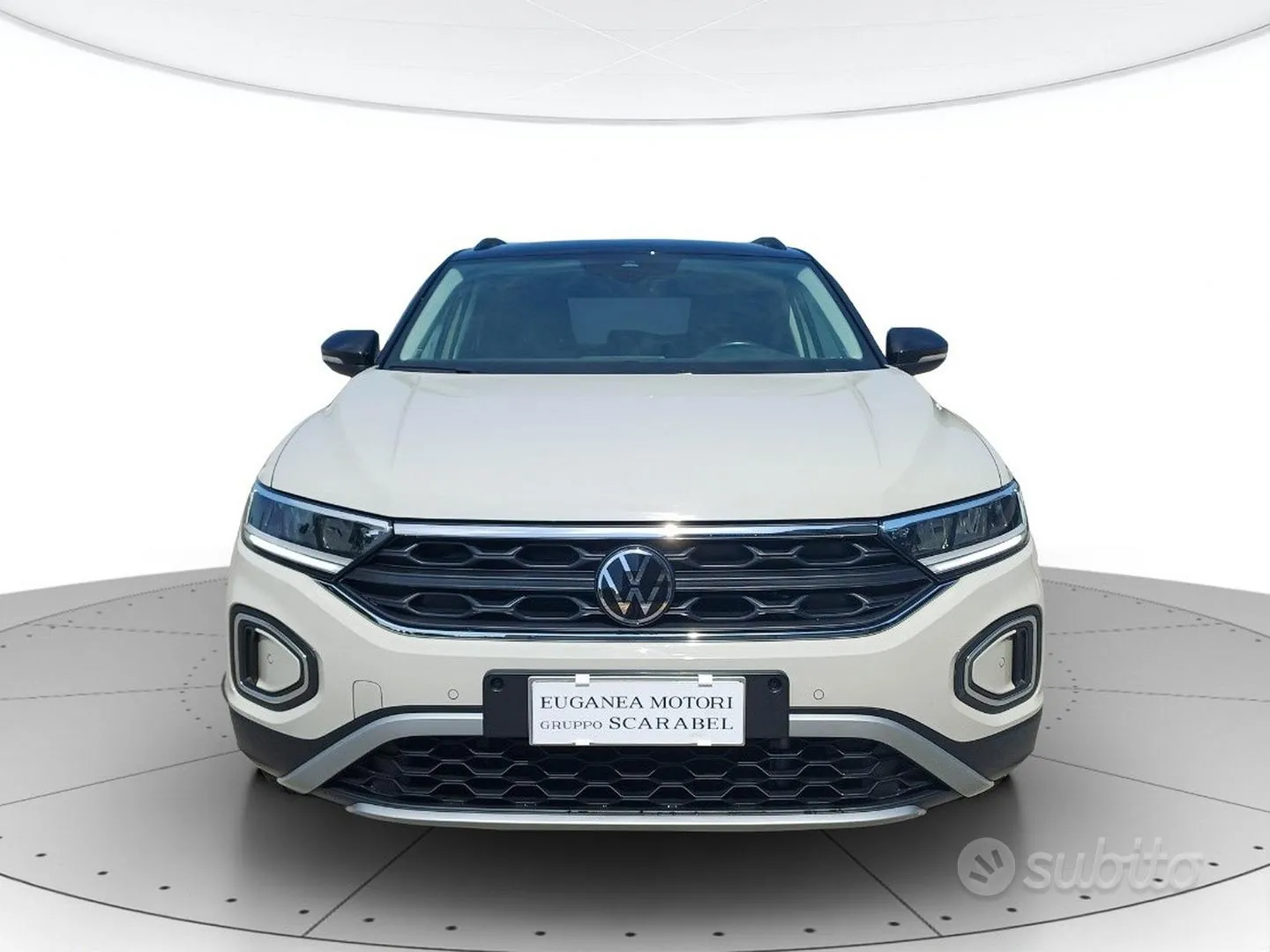 Volkswagen T-Roc 2023 photo 2