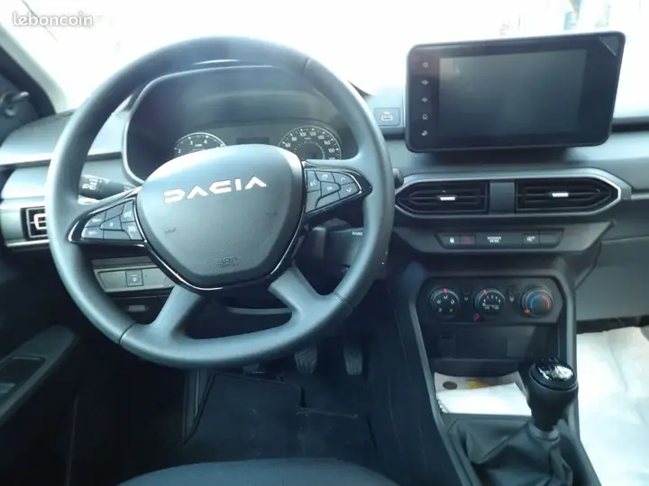 Dacia Sandero 2024 photo 4