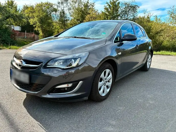 Opel Astra J