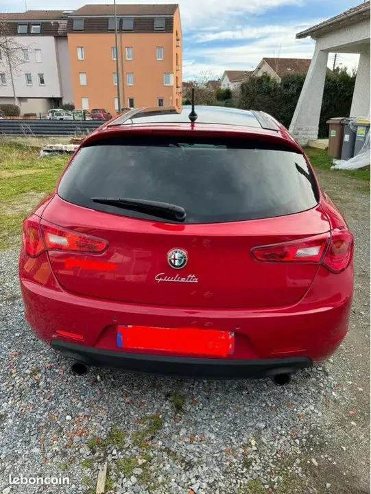 Alfa Romeo Giulietta 2016 photo 2