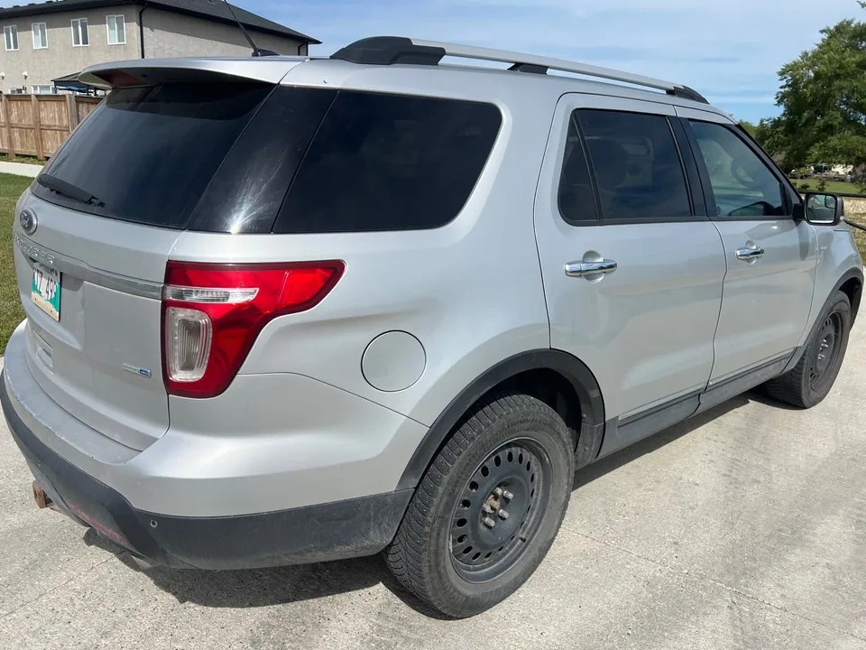 Ford Explorer 2014 photo 3