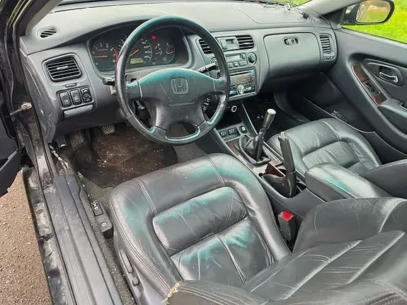Honda Accord 2000 photo 5