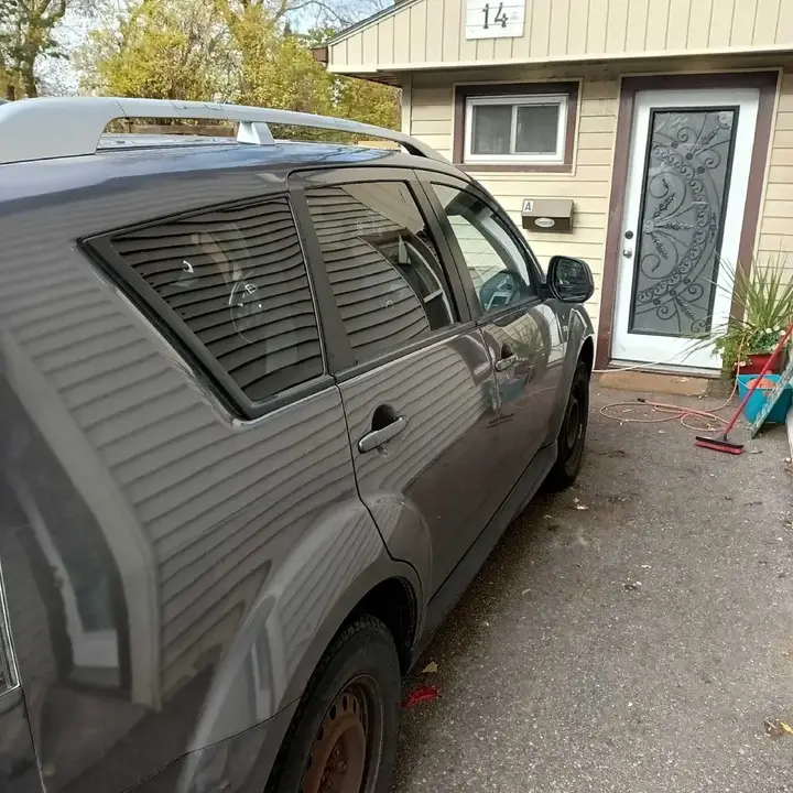 Mitsubishi Outlander 2009 photo 2