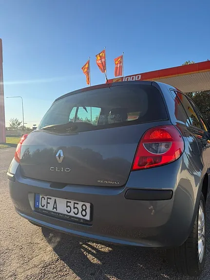 Renault Clio 2006 photo 3
