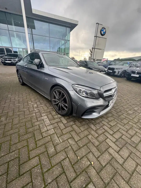 Mercedes-Benz C-Class 2023 photo 2