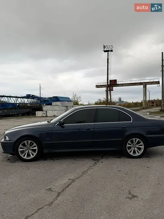 BMW 5 Series 2003 photo 4