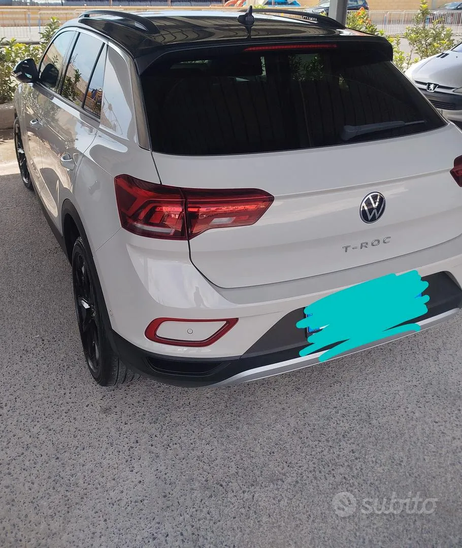 Volkswagen T-Roc 2023 photo 2