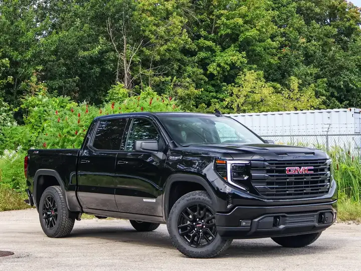 GMC Sierra 1500 2026 photo 2