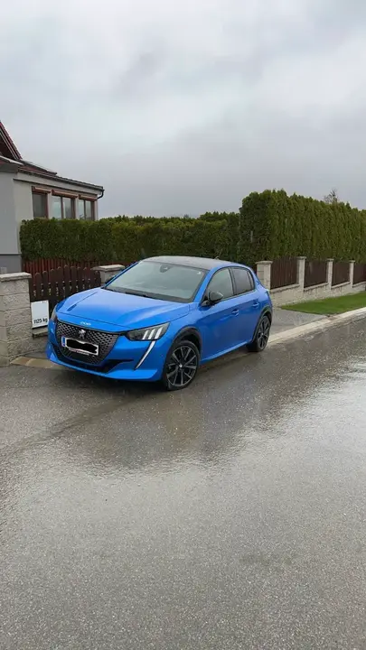 Peugeot 208 2021 photo 2