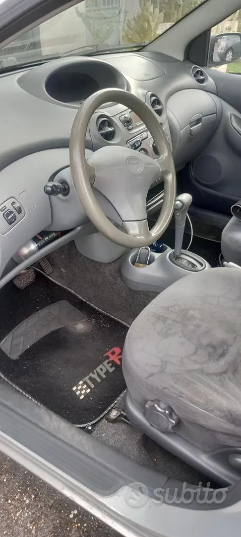 Toyota Yaris 2001 photo 3