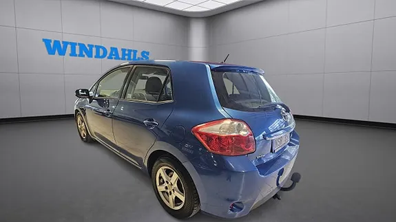 Toyota Auris 2010 photo 4