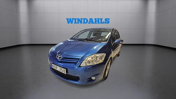 Toyota Auris 2010 photo 2