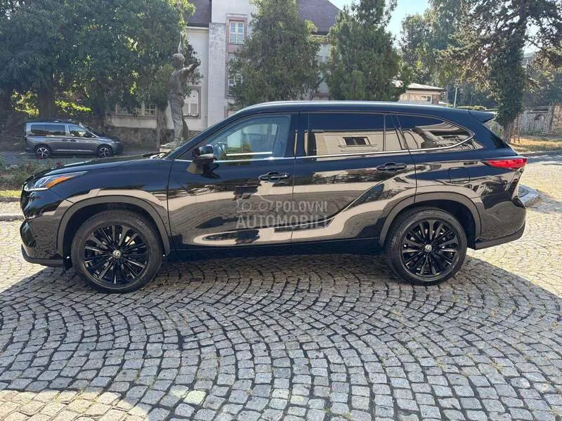 Toyota Highlander 2023 photo 3