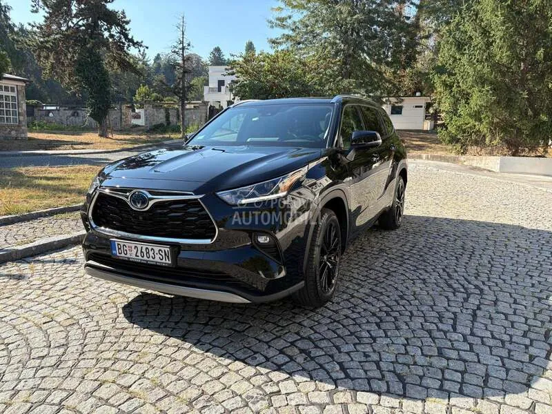 Toyota Highlander 2023 photo 2