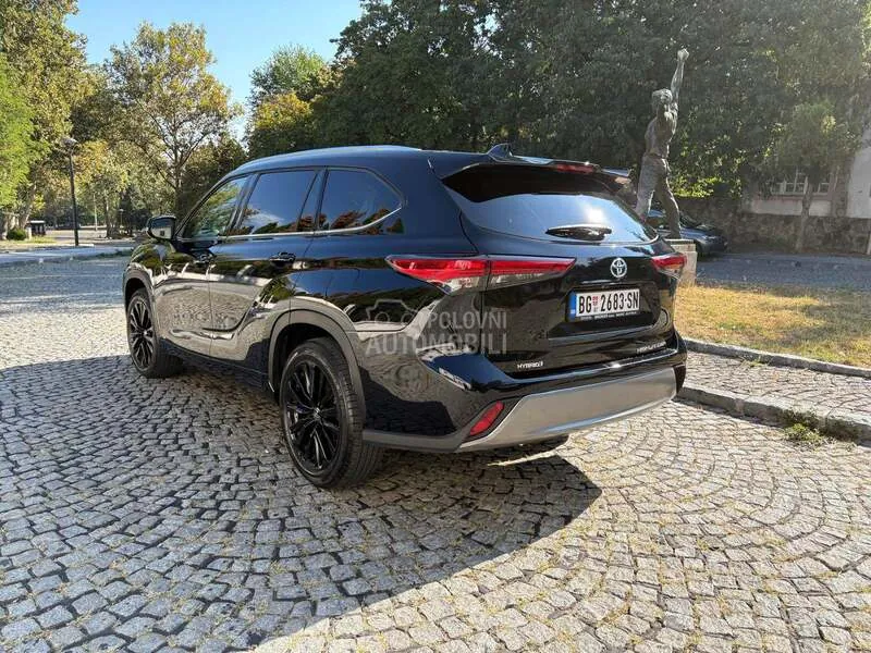 Toyota Highlander 2023 photo 4