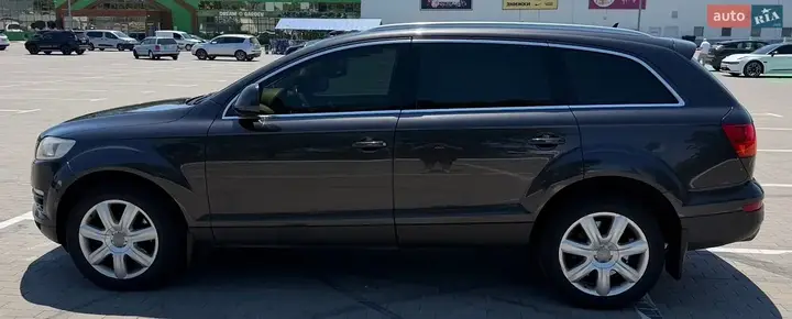 Audi Q7 2007 photo 4