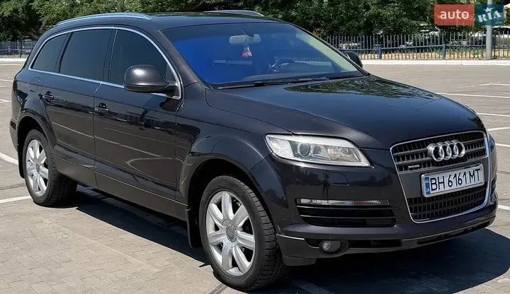 Audi Q7 2007 photo 2