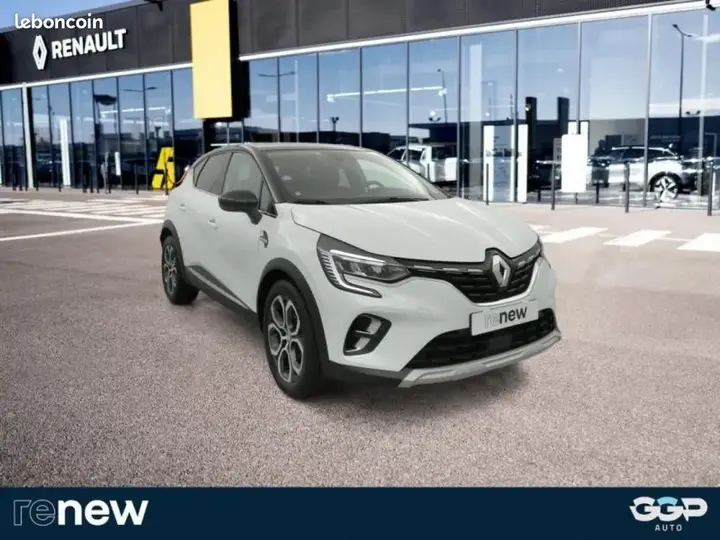 Renault Captur 2023 photo 2
