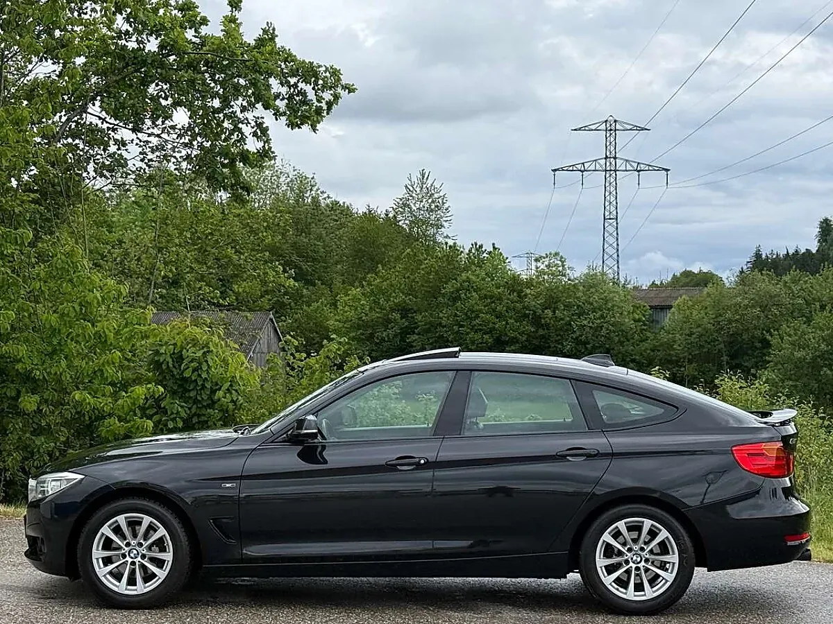 BMW 3 Series 2013 photo 2