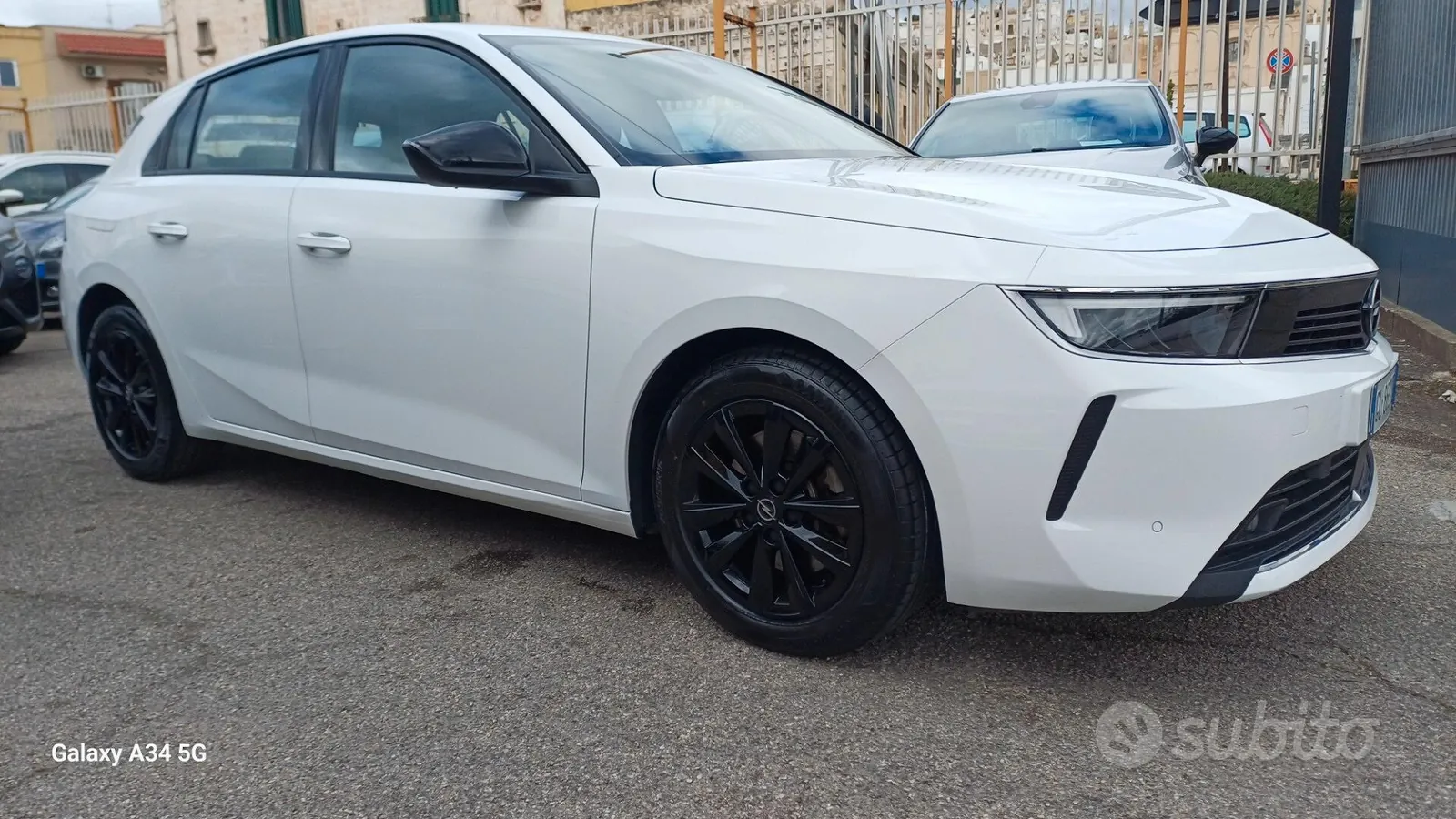 Opel Astra 2023 photo 2