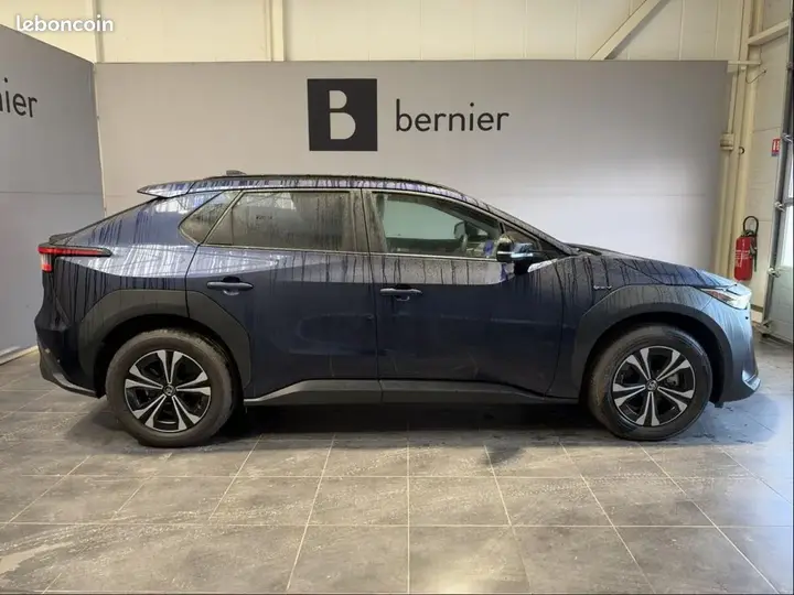 Toyota Bz4X 2024 photo 2