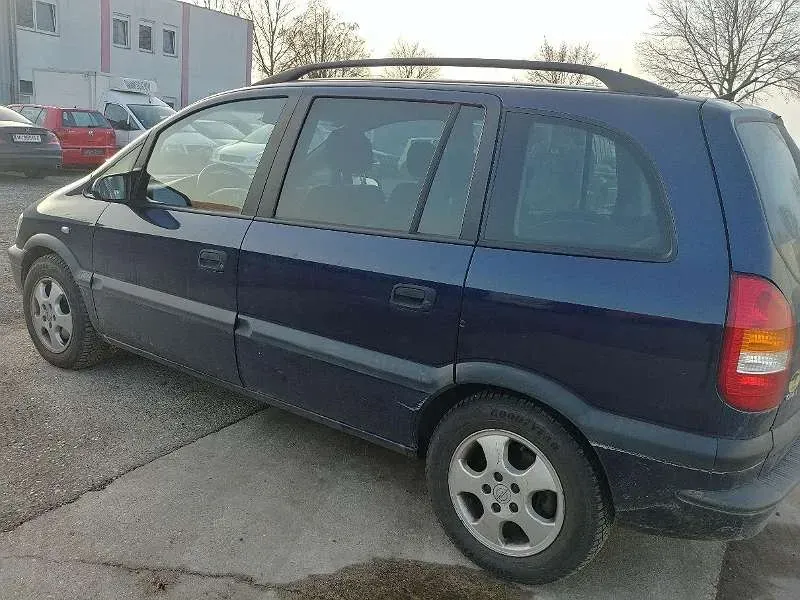 Opel Zafira 2000 photo 3