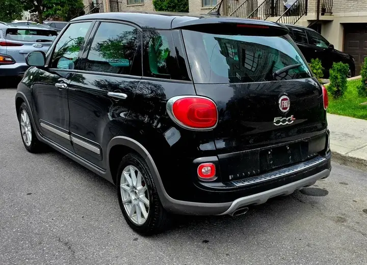 Fiat 500L 2015 photo 2