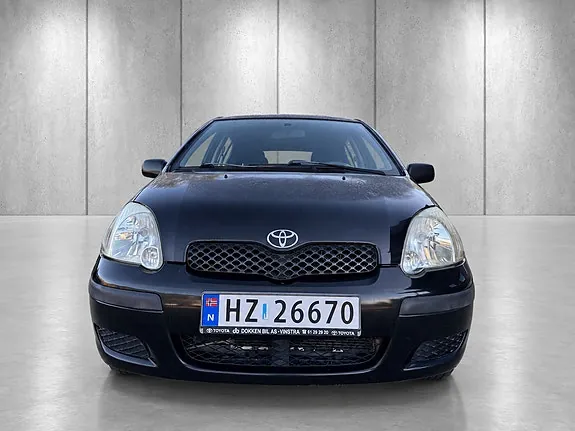 Toyota Yaris 2005 photo 2