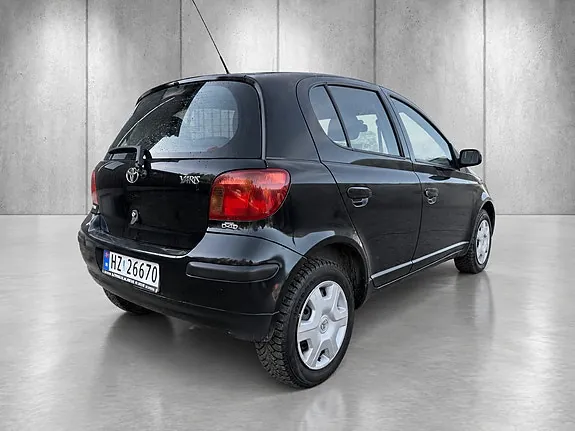 Toyota Yaris 2005 photo 5
