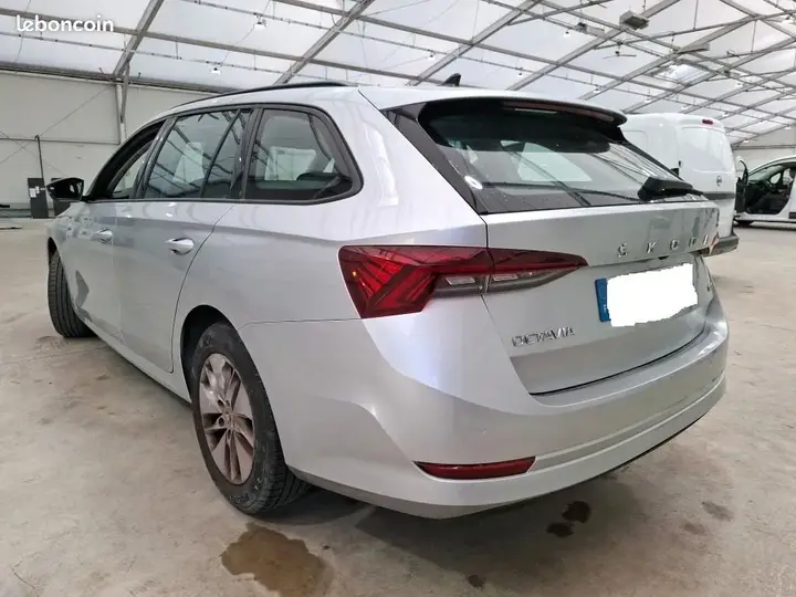 Skoda Octavia 2023 photo 4