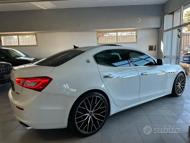 Maserati Ghibli 2015 photo 4