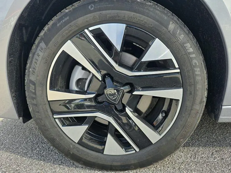 Peugeot 208 2026 photo 5